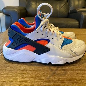 Nike Huarache. Size 7.
